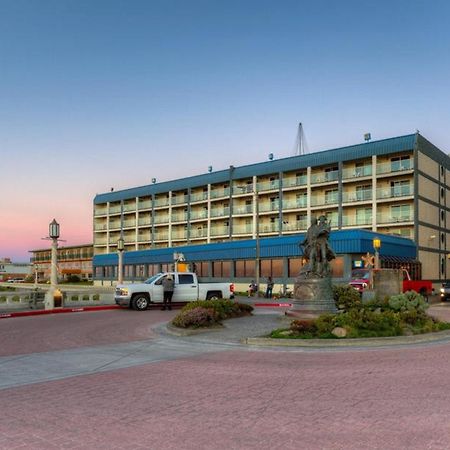 Promenade Inn & Suites Oceanfront Сисайд Экстерьер фото