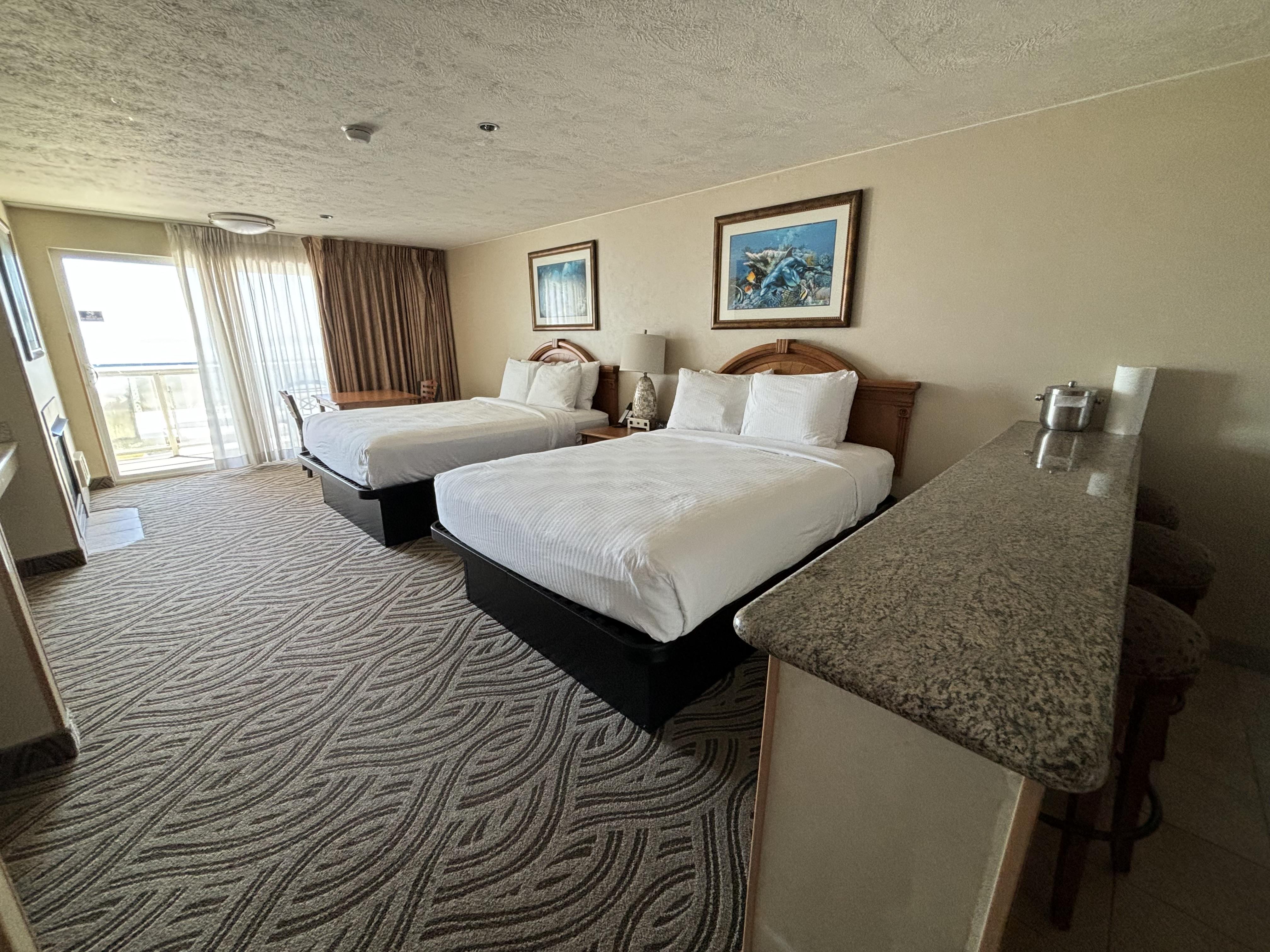 Promenade Inn & Suites Oceanfront Сисайд Экстерьер фото
